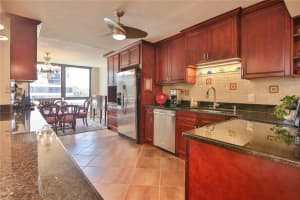 707 S Gulfstream Ave, Sarasota, FL 34236, Sold 10/01/21