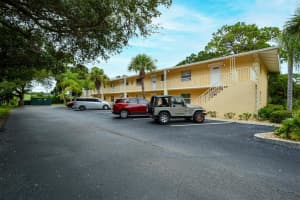 966 La Costa Cir, Sarasota, FL 34237, Sold 10/12/21