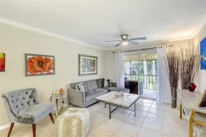 966 La Costa Cir, Sarasota, FL 34237, Sold 10/12/21