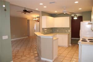 7637 39th St Cir E, Sarasota, FL 34243, Sold 12/02/21