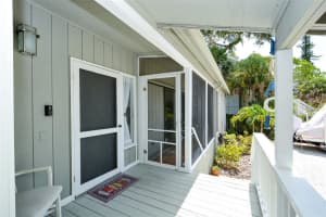 4923 Commonwealth Dr, Siesta Key, FL 34242, Sold 10/14/21