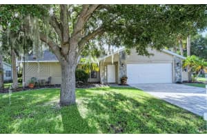 4720 Country Oaks Blvd, Sarasota, FL 34243, Sold 10/04/21