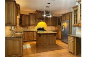 9011 63rd Ave E, Bradenton, FL 34202, Sold 10/06/21