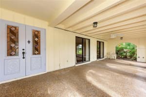 7236 Las Casas Dr, Sarasota, FL 34243, Sold 11/12/21