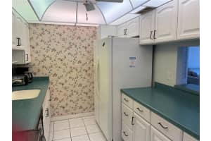 3223 S Beneva Rd, Sarasota, FL 34232, Sold 10/13/21