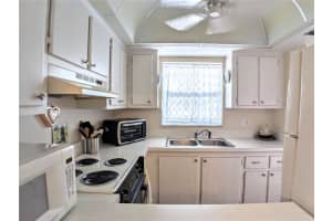 202 47th Ave Dr W, Bradenton, FL 34207, Sold 10/21/21