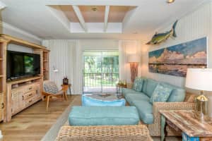 918 La Costa Cir, Sarasota, FL 34237, Sold 10/18/21