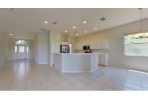 5125 Flagstone Dr, Sarasota, FL 34238, Sold 10/08/21
