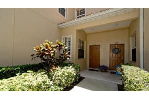 3601 Parkridge Cir, Sarasota, FL 34243, Sold 10/13/21