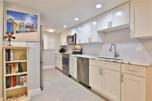 3700 S Osprey Ave, Sarasota, FL 34239, Sold 10/12/21