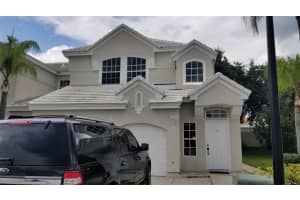 6918 Della Dr, Orlando, FL 32819, Sold 01/04/22