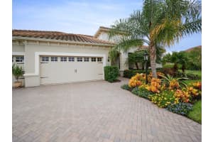 7829 Passionflower Dr, Sarasota, FL 34241, Sold 12/02/21