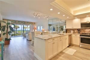 1945 Gulf of Mexico Dr, Longboat Key, FL 34228, Sold 10/14/21