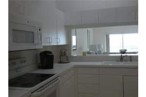 8735 OLDE HICKORY AVENUE, SARASOTA, FL 34238 - MLS#MFRA4511836