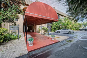 3700 S Osprey Ave, Sarasota, FL 34239, Sold 02/02/22