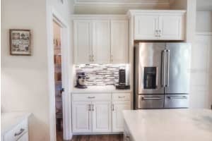 7060 White Willow Ct, Sarasota, FL 34243, Sold 10/21/21