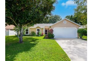 7674 37th St Cir E, Sarasota, FL 34243, Sold 10/29/21