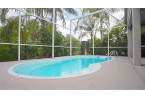 5212 Clover Mist Dr, Apollo Beach, FL 33572, Sold 10/21/21