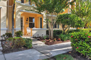 3810 82nd Ave Cir E, Sarasota, FL 34243, Sold 10/15/21