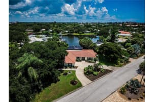 5507 Contento Dr, Siesta Key, FL 34242, Sold 10/29/21