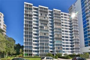 555 S Gulfstream Ave, Sarasota, FL 34236, Sold 12/02/21