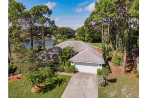 1877 Wood Hollow Cir, Sarasota, FL 34235, Sold 10/28/21