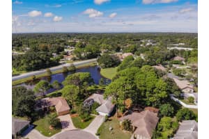 1877 Wood Hollow Cir, Sarasota, FL 34235, Sold 10/28/21
