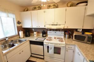 2779 Woodgate Ln, Sarasota, FL 34231, Sold 10/14/21
