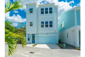 387 Wingfield Dr, Sarasota, FL 34237, Sold 10/29/21