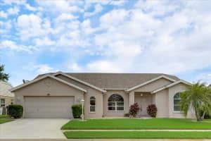 4550 Dover St Cir E, Bradenton, FL 34203, Sold 02/25/22