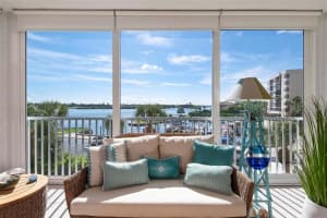 1260 Dolphin Bay Way, Siesta Key, FL 34242, Sold 10/22/21