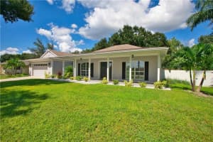 1951 Rolling Green Cir, Sarasota, FL 34240, Sold 12/13/21