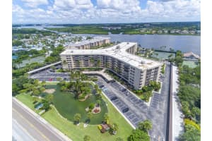 5855 Midnight Pass Rd, Siesta Key, FL 34242, Sold 01/03/22