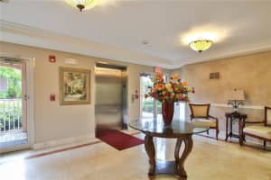 5230 Manorwood Dr, Sarasota, FL 34235, Sold 11/19/21