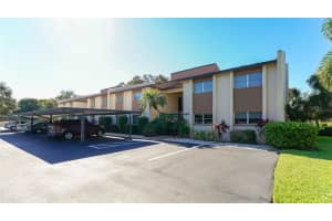 2405 Clubhouse Cir, Sarasota, FL 34232, Sold 11/16/21