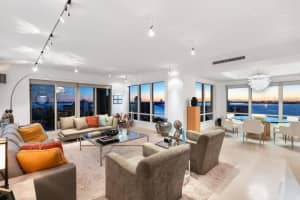 35 Watergate Dr, Sarasota, FL 34236, Sold 12/01/21