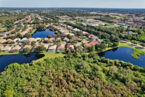 5220 Highbury Cir, Sarasota, FL 34238, Sold 11/08/21