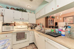 3215 S Beneva Rd, Sarasota, FL 34232, Sold 01/10/22