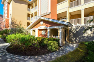 5220 Manorwood Dr, Sarasota, FL 34235, Sold 11/17/21