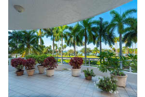 500 S Palm Ave, Sarasota, FL 34236, Sold 11/18/21