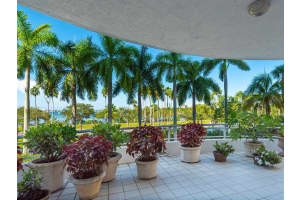 500 S Palm Ave, Sarasota, FL 34236, Sold 11/18/21