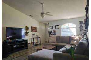 7523 42nd Ct E, Sarasota, FL 34243, Sold 11/05/21