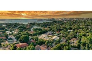 1635 Prospect St, Sarasota, FL 34239, Sold 11/10/21