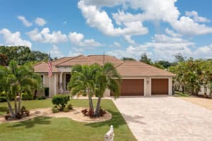 925 Garland Ave, Nokomis, FL 34275, Sold 11/17/21
