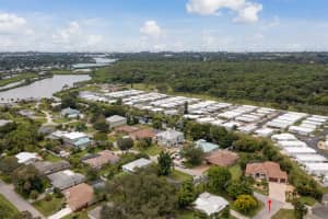 925 Garland Ave, Nokomis, FL 34275, Sold 11/17/21