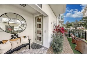 512 Laurel Pk Dr, Sarasota, FL 34236, Sold 03/11/22