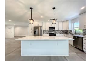 5012 Mink Rd, Sarasota, FL 34235, Sold 12/16/21