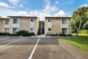 2600 Hidden Lake Dr N, Sarasota, FL 34237, Sold 11/30/21