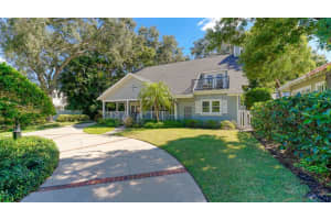 1231 S Orange Ave, Sarasota, FL 34239, Sold 01/03/22