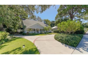 1231 S Orange Ave, Sarasota, FL 34239, Sold 01/03/22